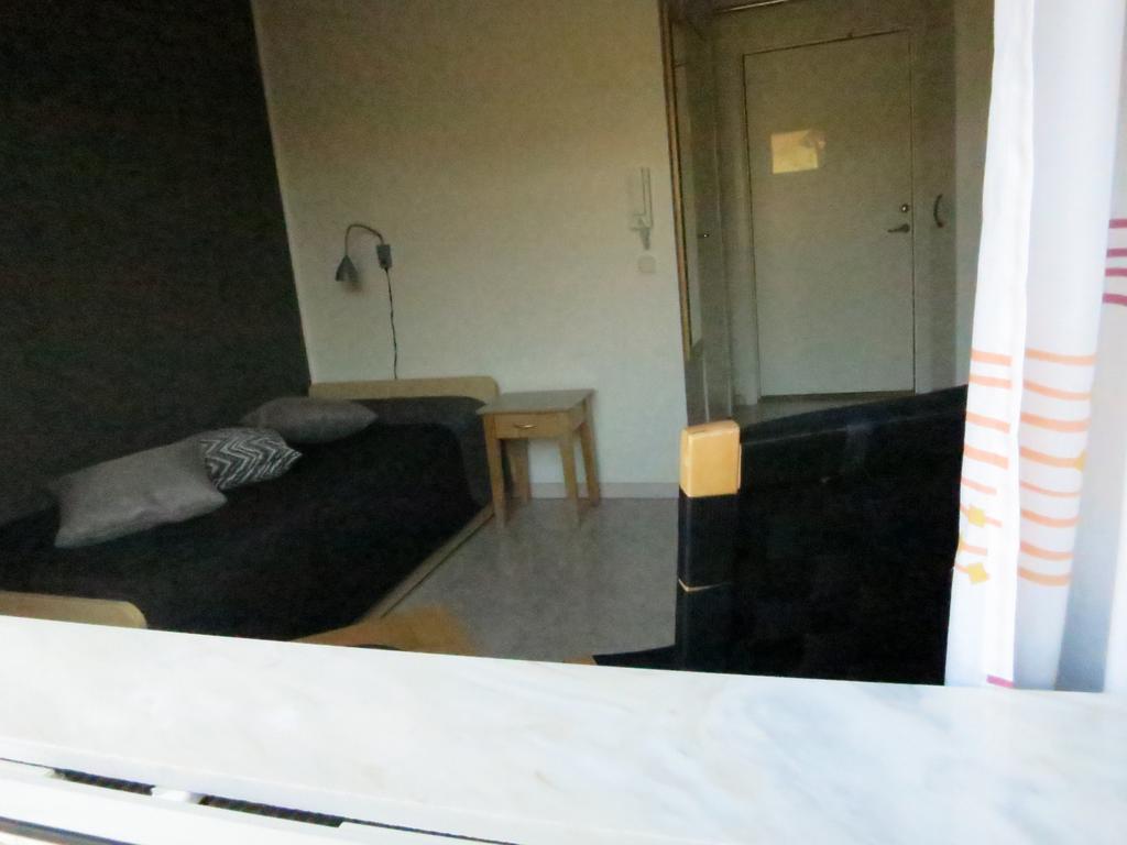 Vaernamo Folkhoegskolas Vandrarhem Kamer foto